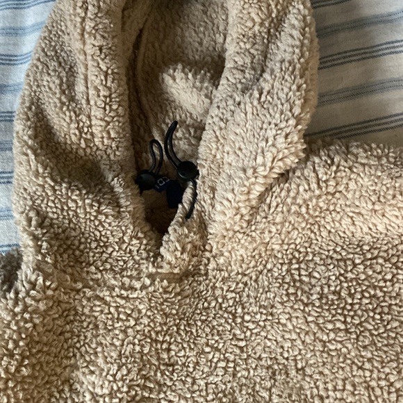 Fur coat with adjustable hoodie/waist - Picture 3 of 3